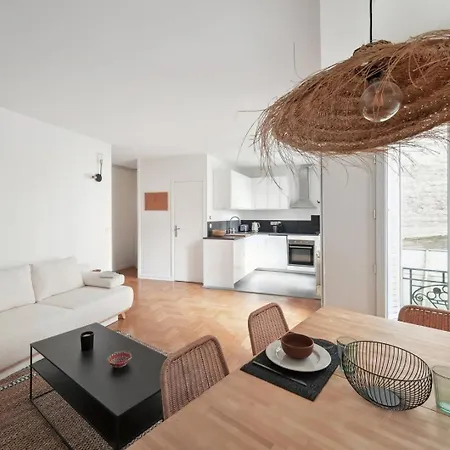 Le Charme Parisien A Deux Pas De Montmartre Appartement Parijs